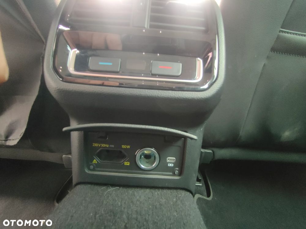 Volkswagen Passat 2.0 TSI OPF DSG Business - 12