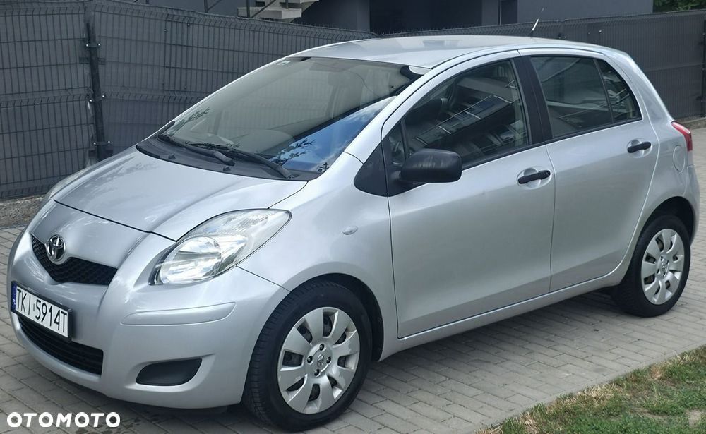 Toyota Yaris - 1