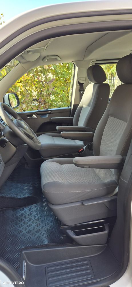 Volkswagen Caravelle - 26