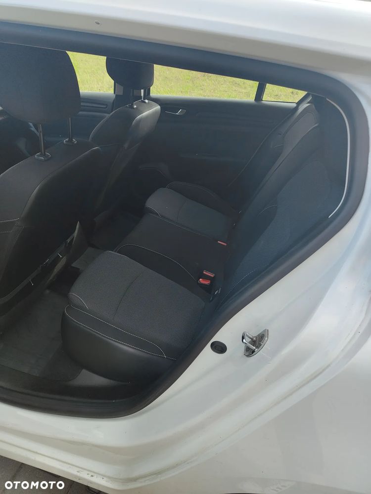 Renault Megane 1.3 TCe FAP Life - 6