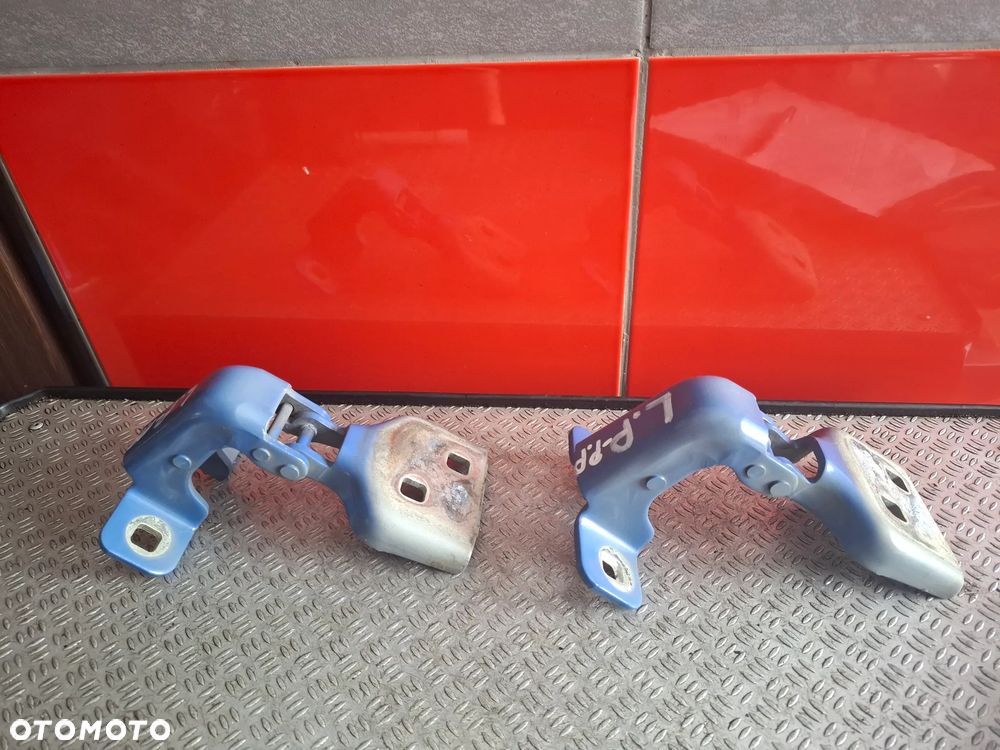 Zawiasy drzwi prawy przód lub lewy przód  Renault Master  komplet kolor DV489 - 2