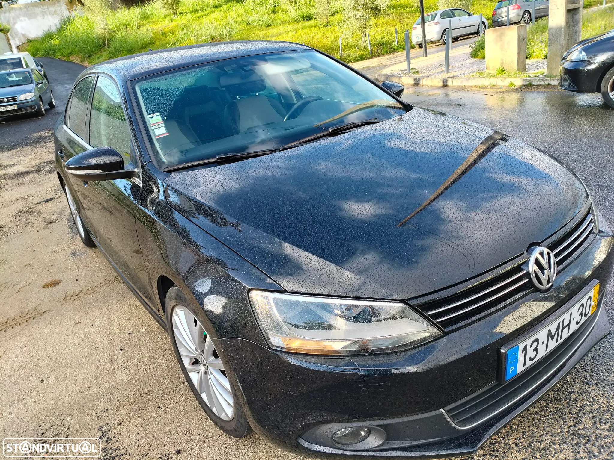 VW Jetta 2.0 TDI Highline - 14