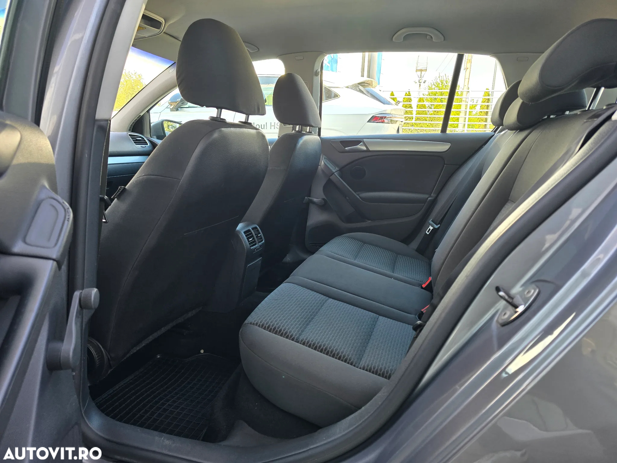 Volkswagen Golf - 15