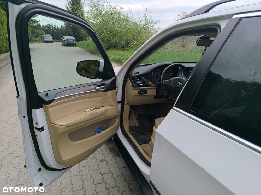 BMW X5 4.8i xDrive - 4