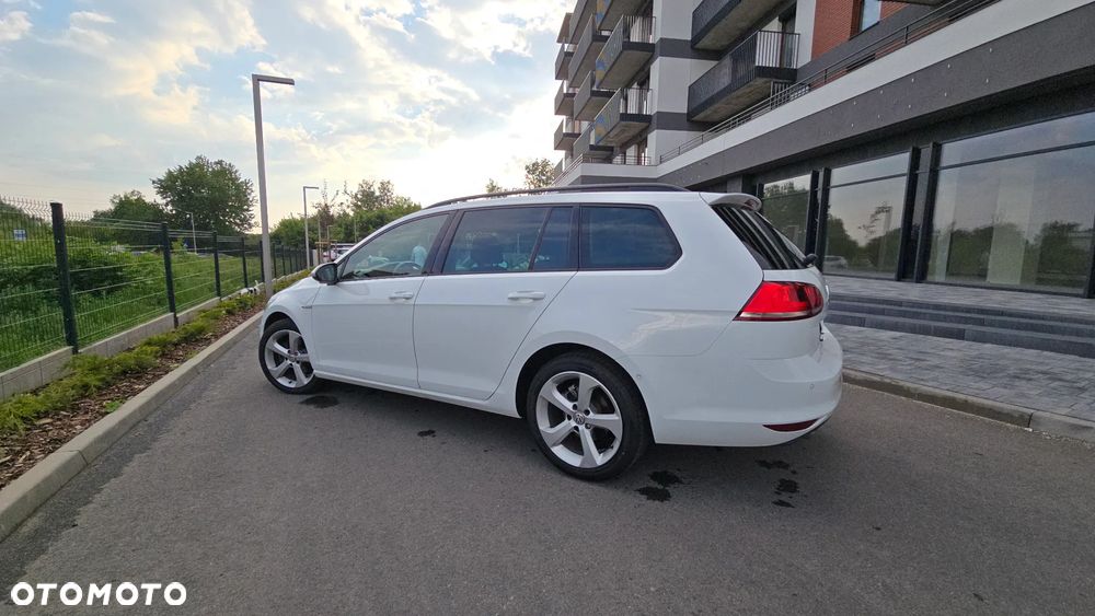 Volkswagen Golf - 2