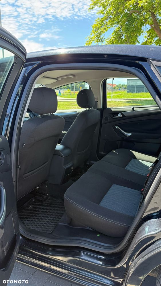 Ford Mondeo 2.0 TDCi Ambiente - 10