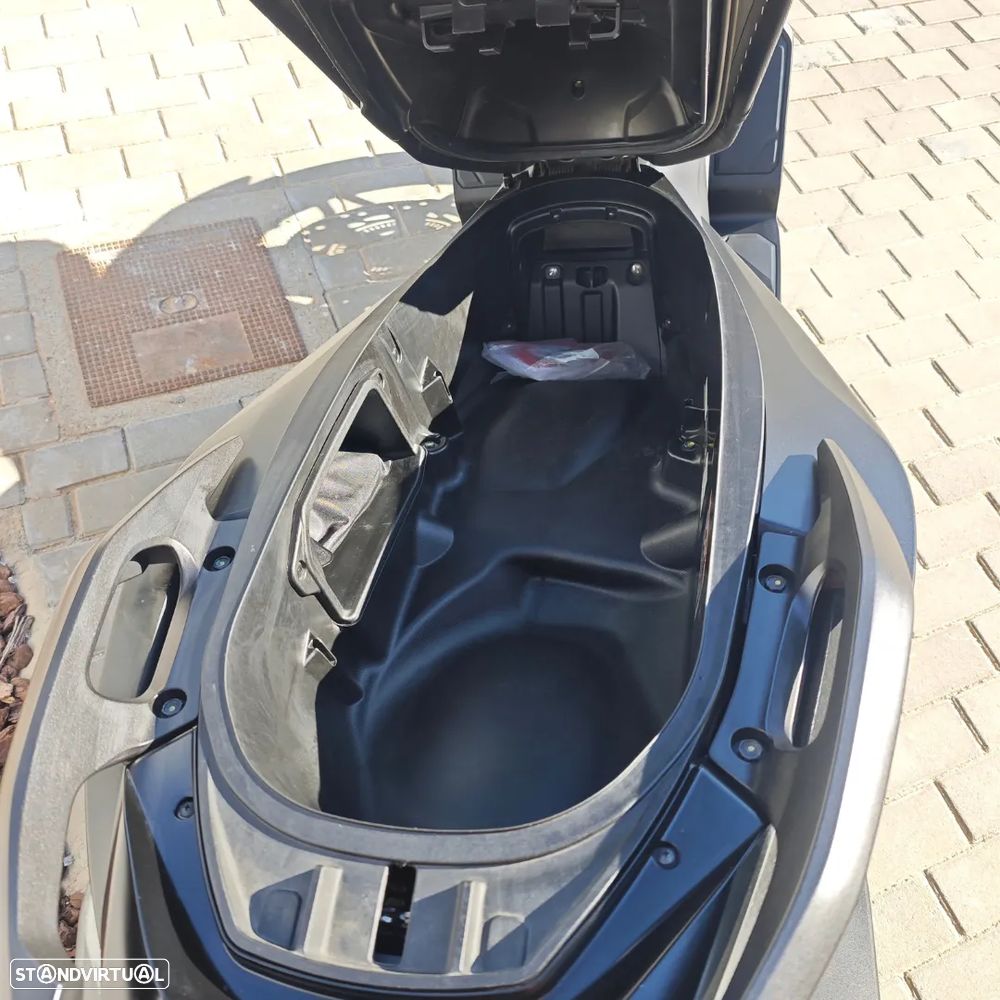 Honda Forza 125 - 7