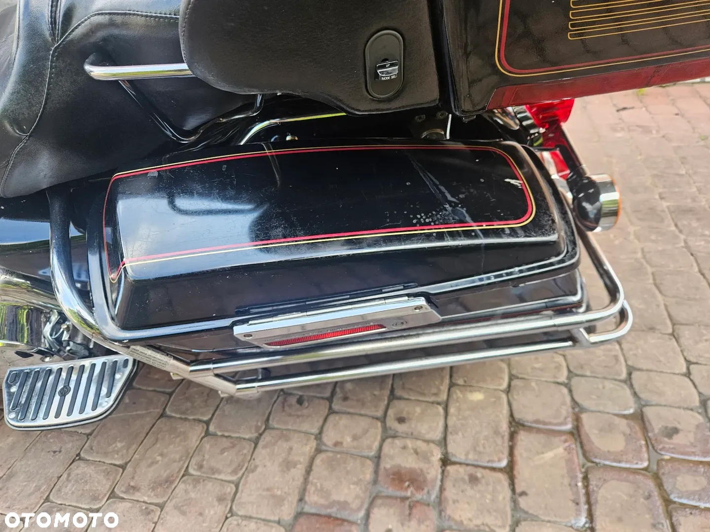 Harley-Davidson FLH Electra Glide - 33