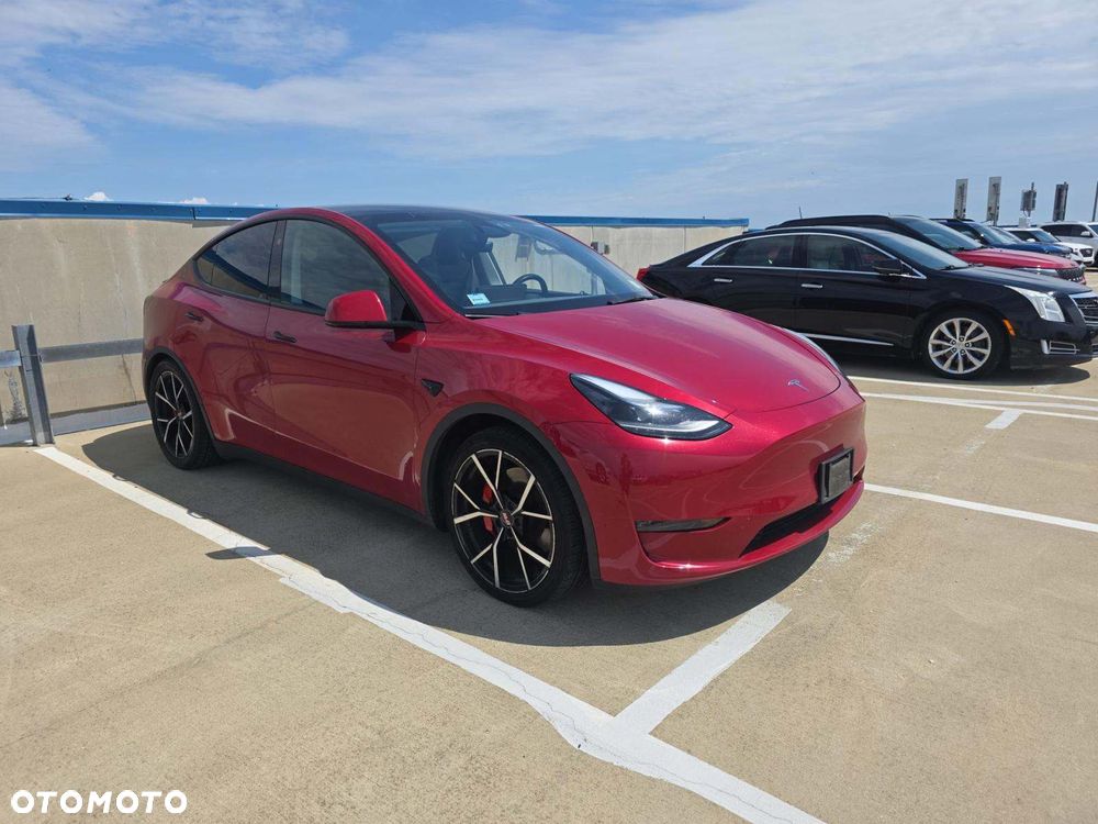 Tesla Model Y Long Range Dual Motor AWD - 2