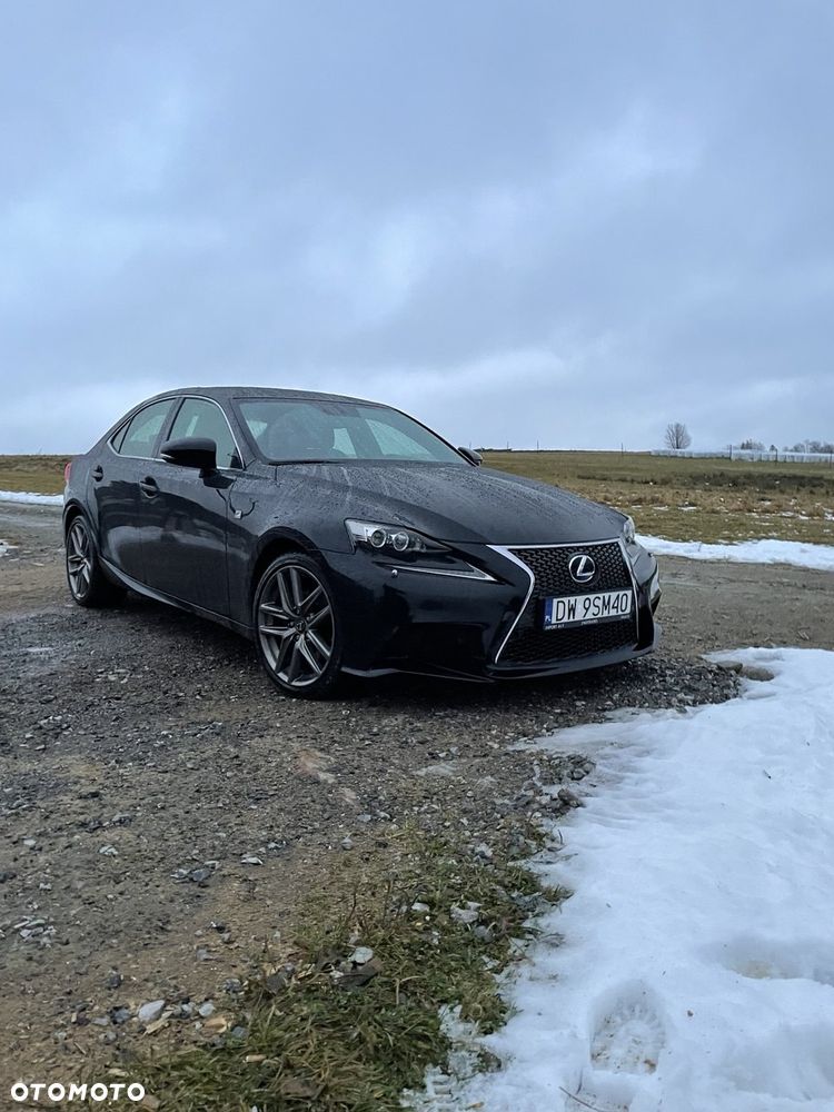 Lexus IS - 1