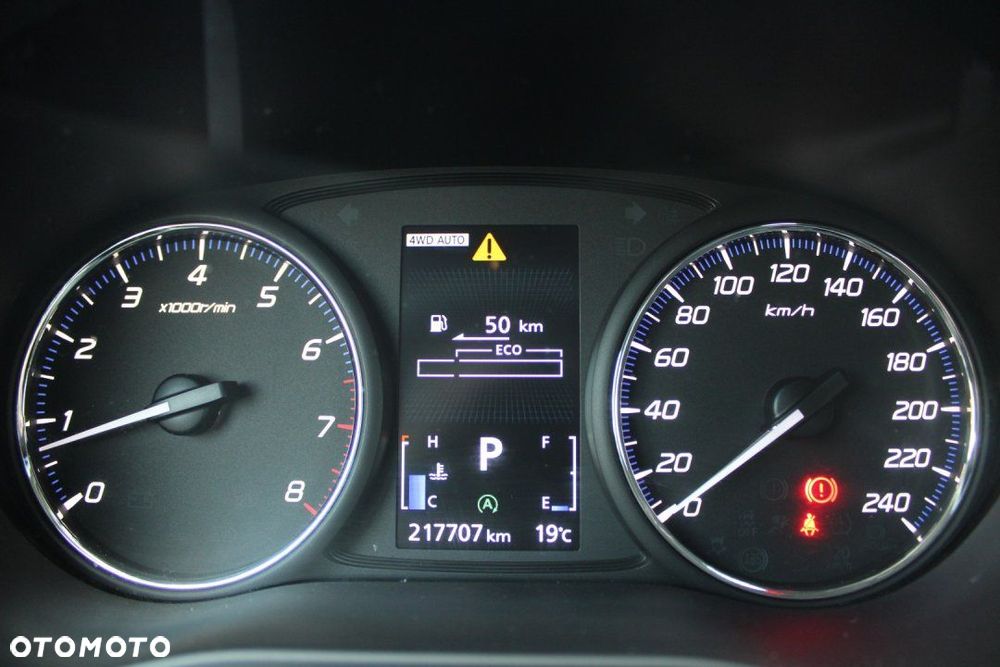 Mitsubishi Outlander - 32