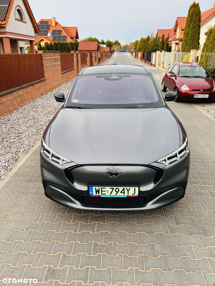 Ford Mustang Mach-E - 2