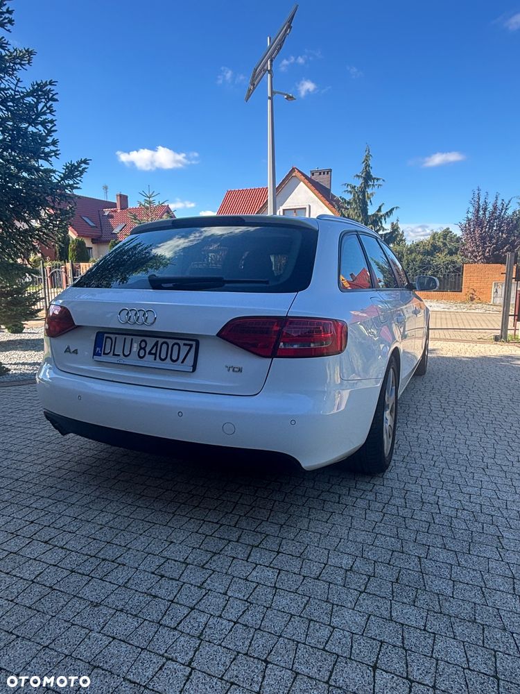 Audi A4 Avant - 6