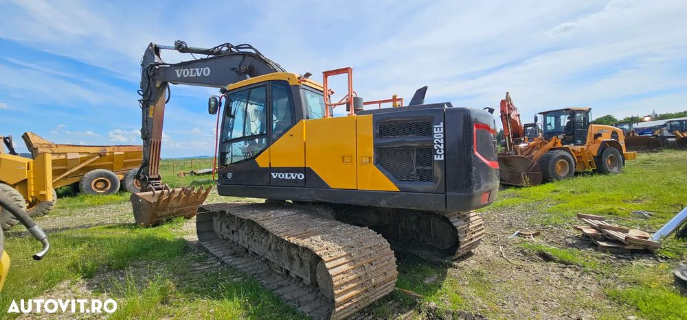 Volvo EC 220 E - 3