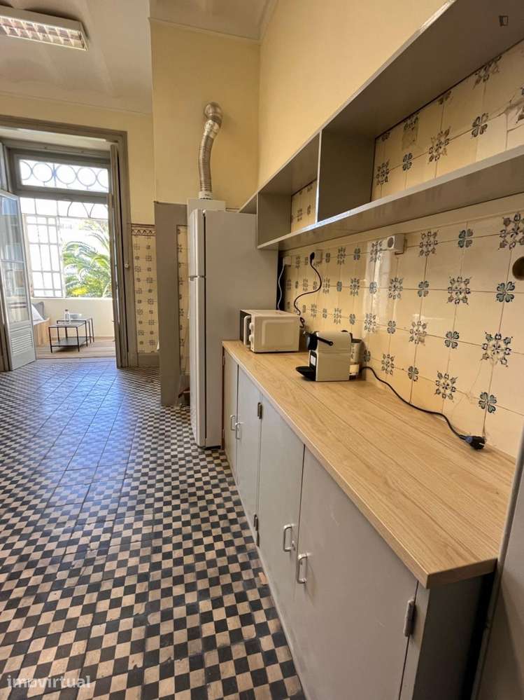 Quarto - localizado em Marquês de Pombal Lisbon - Grande imagem: 3/9