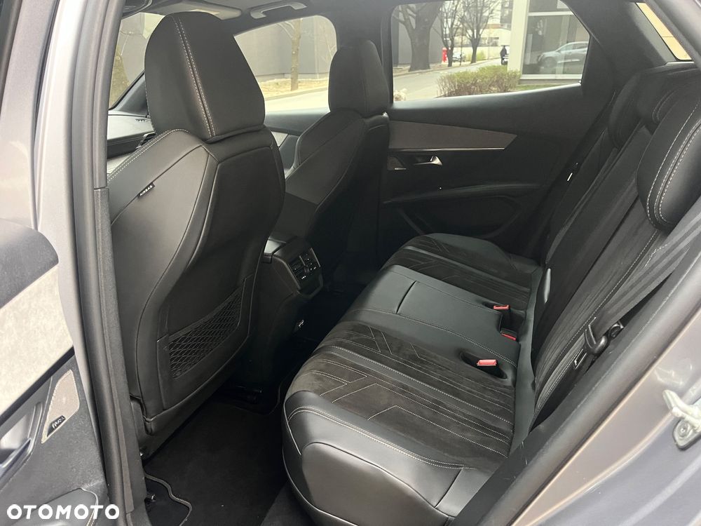 Peugeot 3008 225 e-EAT8 GT - 21