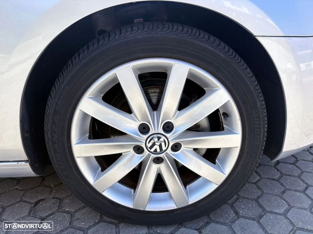 VW Golf 2.0 TDi Highline DSG - 12