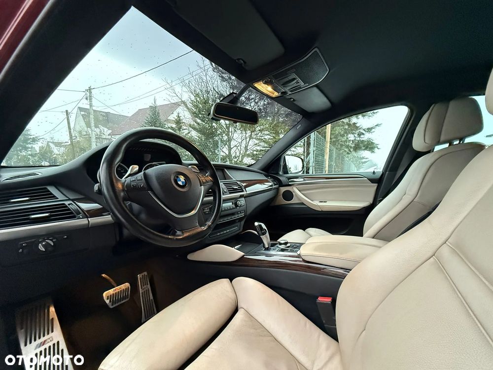 BMW X6 xDrive50i - 16