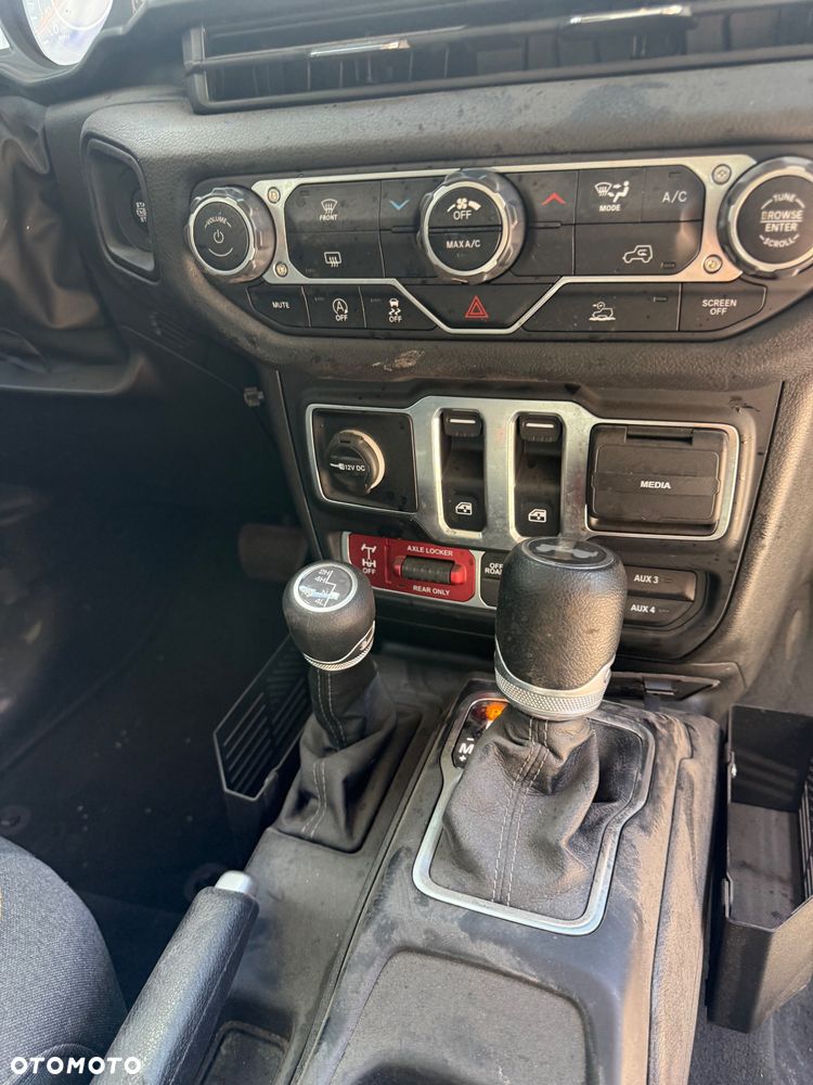 Jeep Wrangler 2.0 T-GDI Hardtop AWD Automatik 80th Anniversary - 13