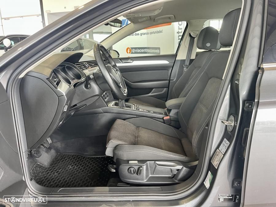 VW Passat Variant 1.6 TDI BlueMotion - 8
