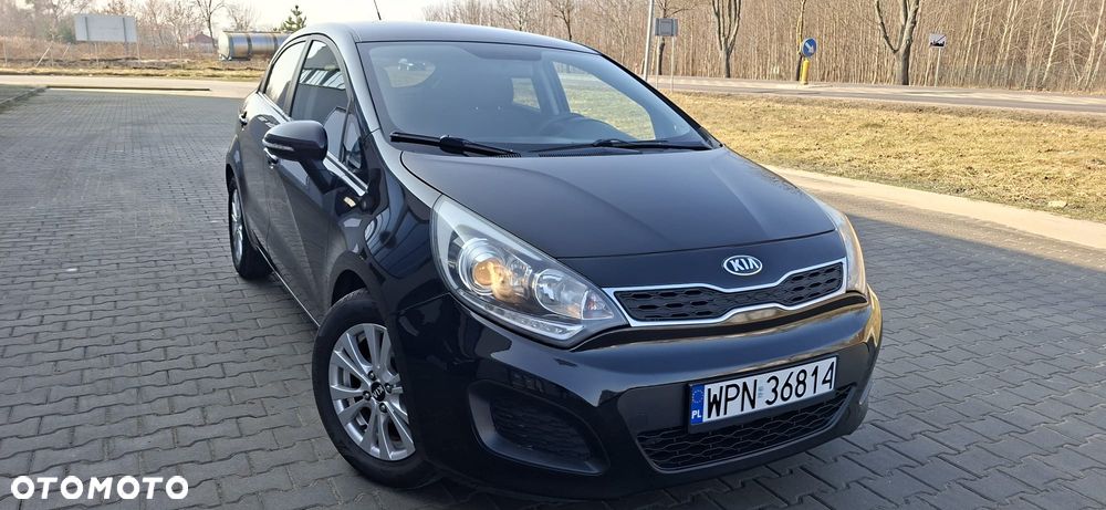Kia Rio 1.2 Attract - 23