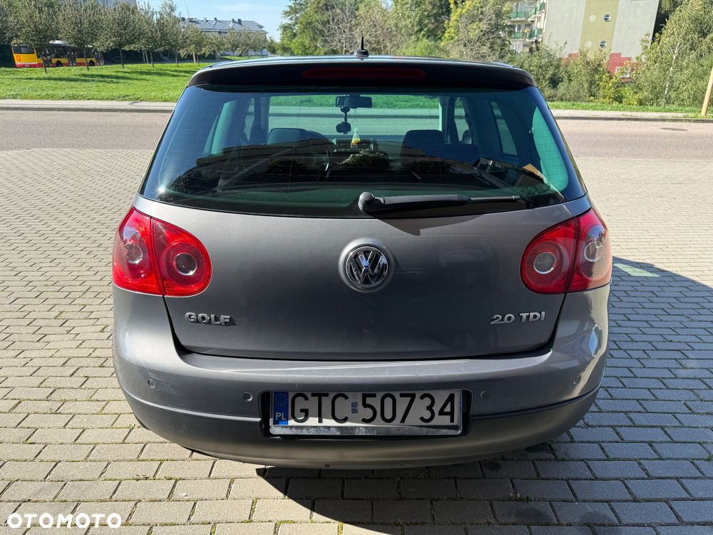 Volkswagen Golf - 6
