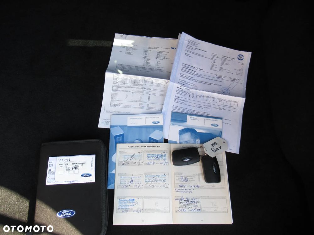 Ford Kuga 2.0 TDCi 2x4 Titanium - 8