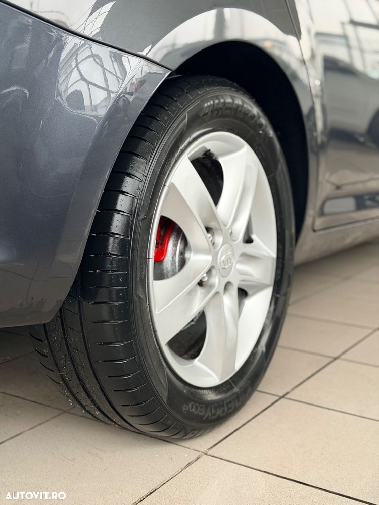 Kia Ceed 1.4 CVVT SW LX - 27