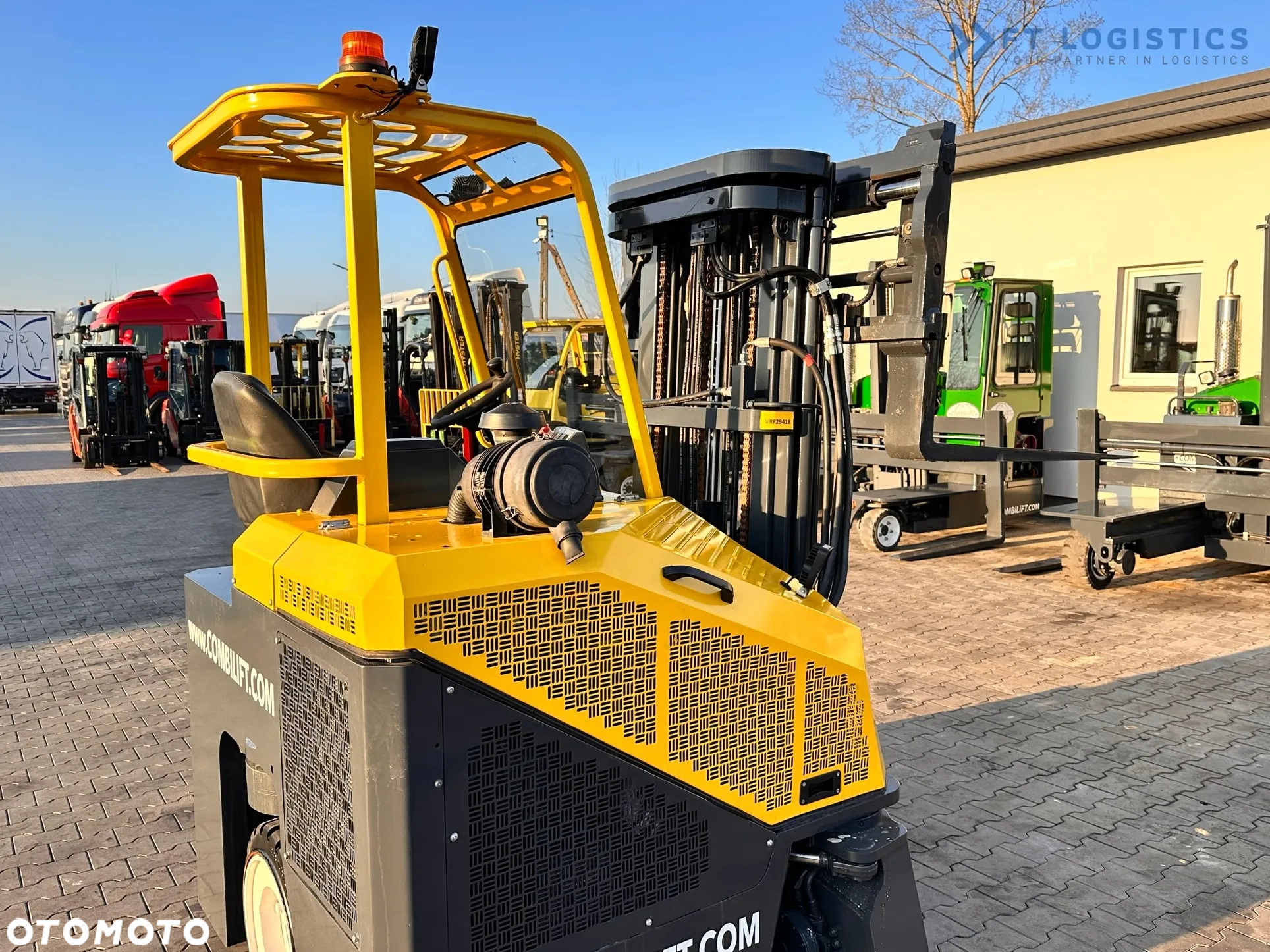 Combilift C3000CB / LPG / TRIPLEX - 4900MM / LPG / WOLNY SKOK / POZYCJONER / PRZESÓW WIDEŁ / JEDYNIE 7454 MTH / JAK NOWY - 25