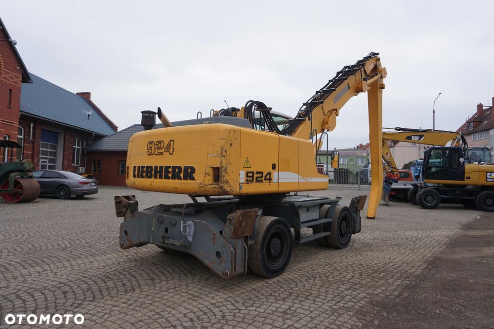 Liebherr A 924C - 3