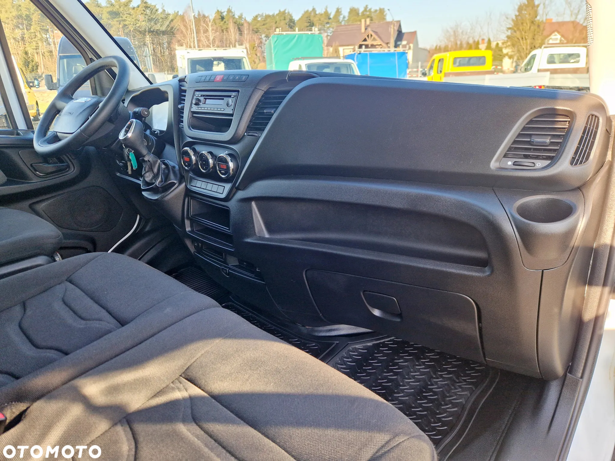 Iveco IVECO 35C13 2.3 HPI 130 KONNY KLIMA WEBASTO 8 BIEGOWY HIMATIC 7 OSOBOWA BRYGADÓWKA SKRZYNIA 3.5 METRA GWARANCJA - 22
