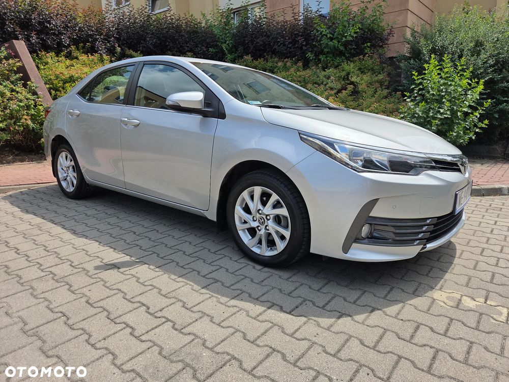 Toyota Corolla 1.6 Classic Plus - 3