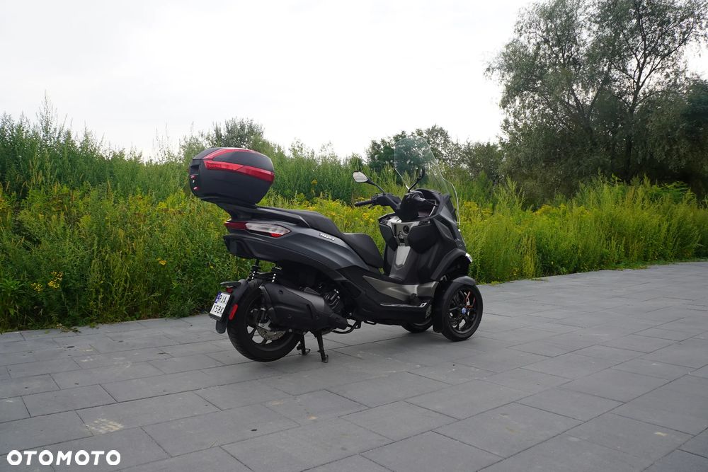 Piaggio MP-3 - 13