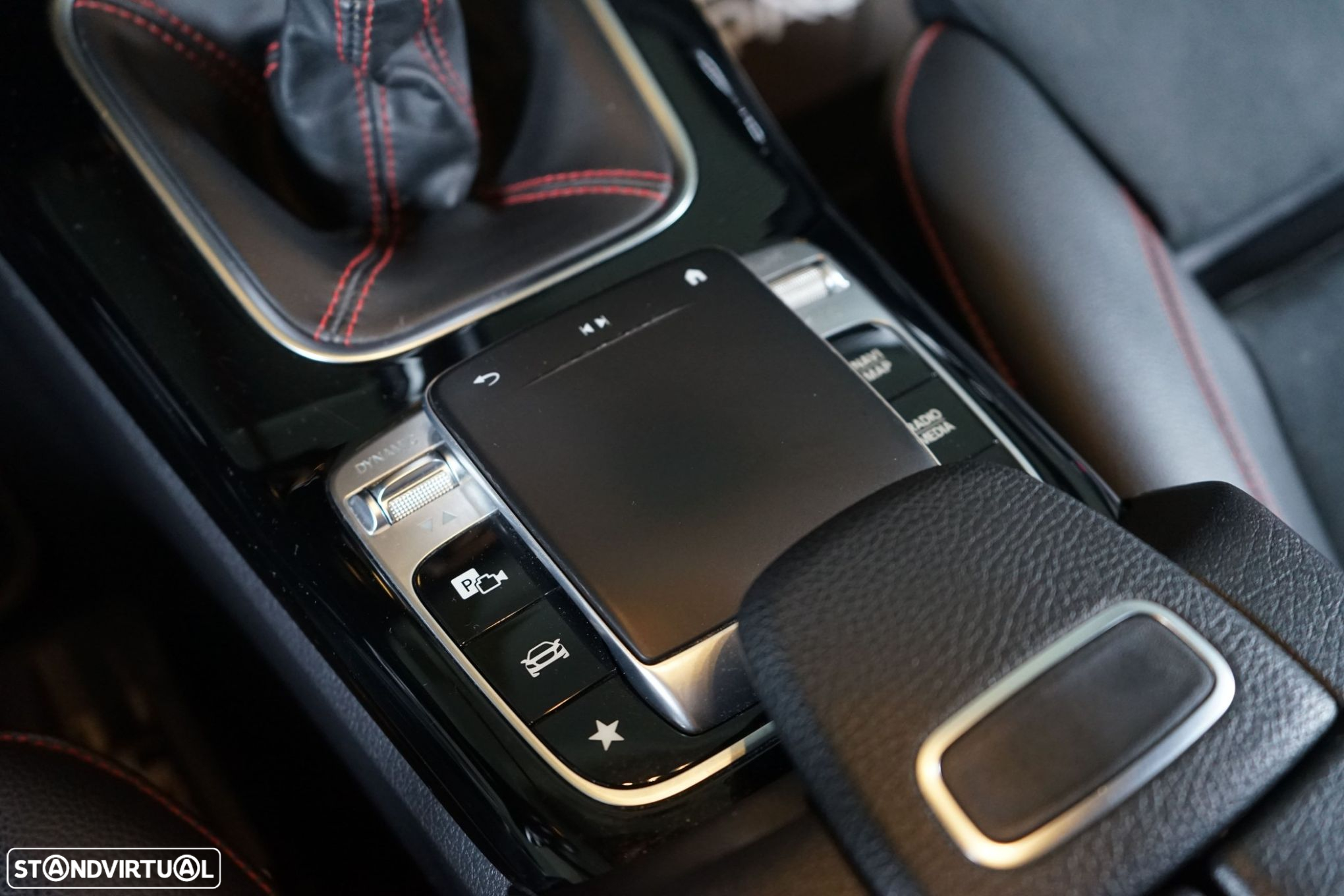 Mercedes-Benz CLA 180 d Shooting Brake AMG Line - 31