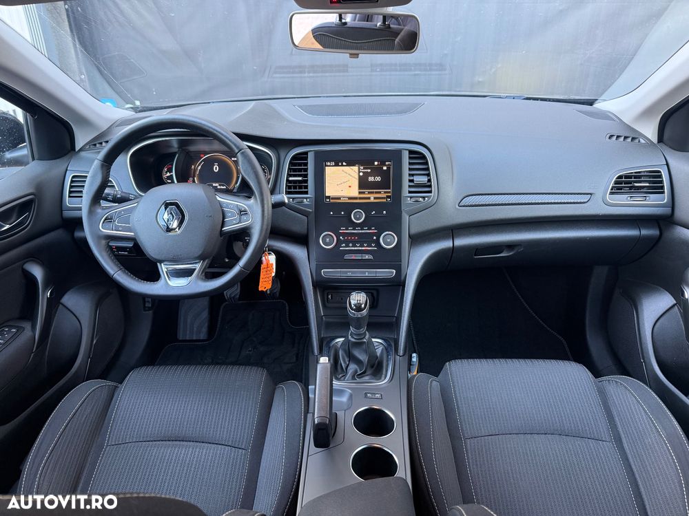 Renault Megane 1.5 dCI Privilege - 5