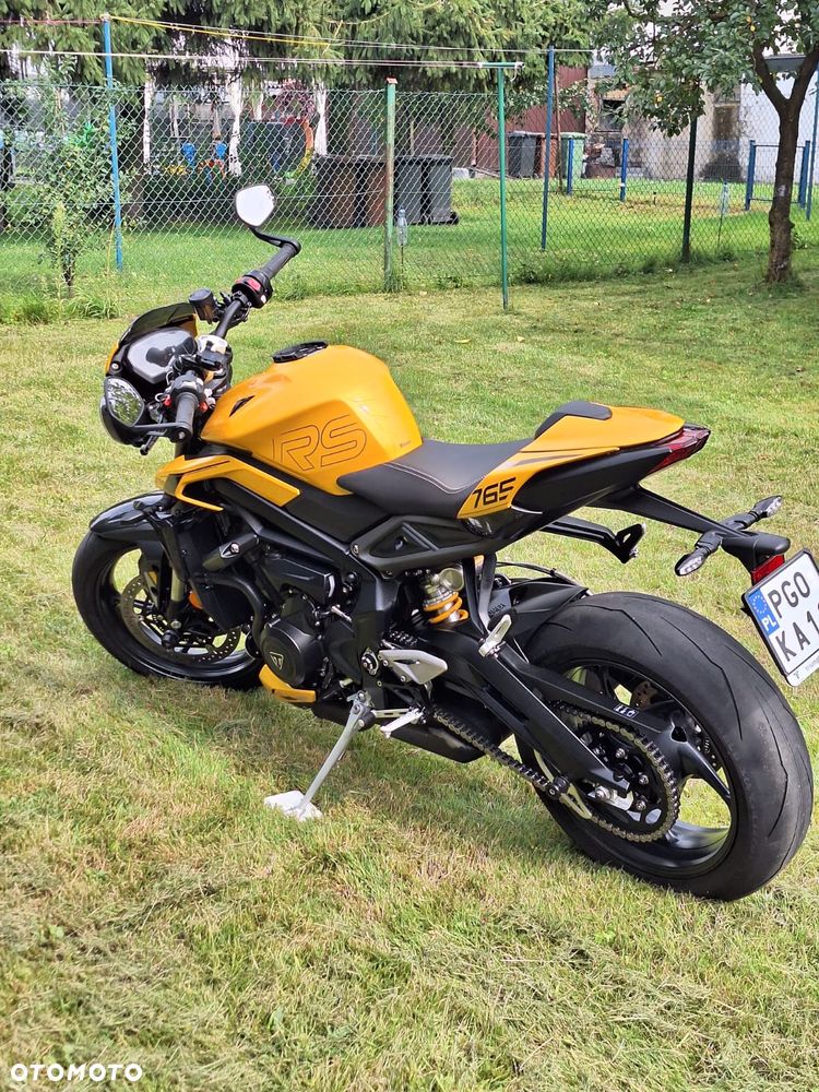 Triumph Street Triple - 16
