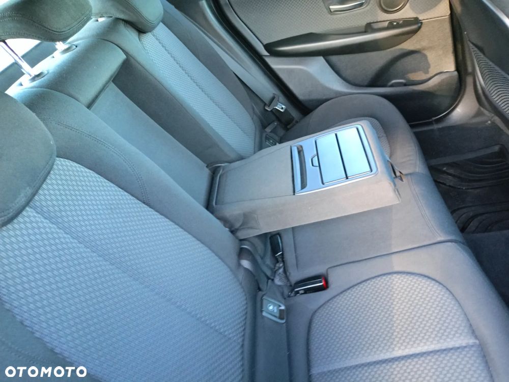 BMW Seria 2 218i Advantage - 23