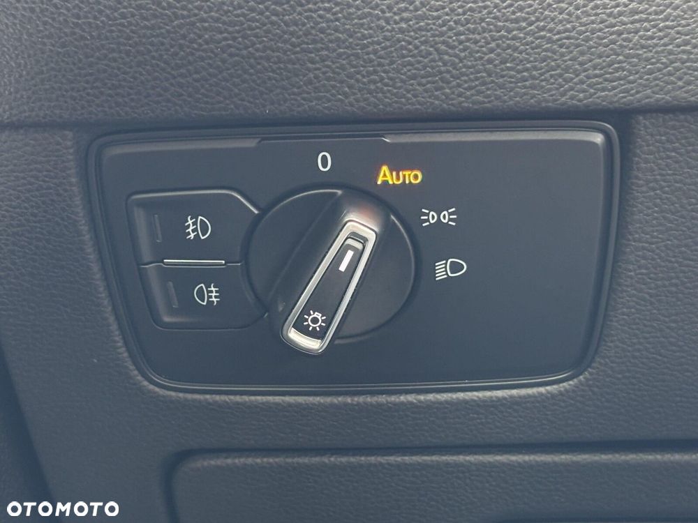 Volkswagen Passat Variant - 24