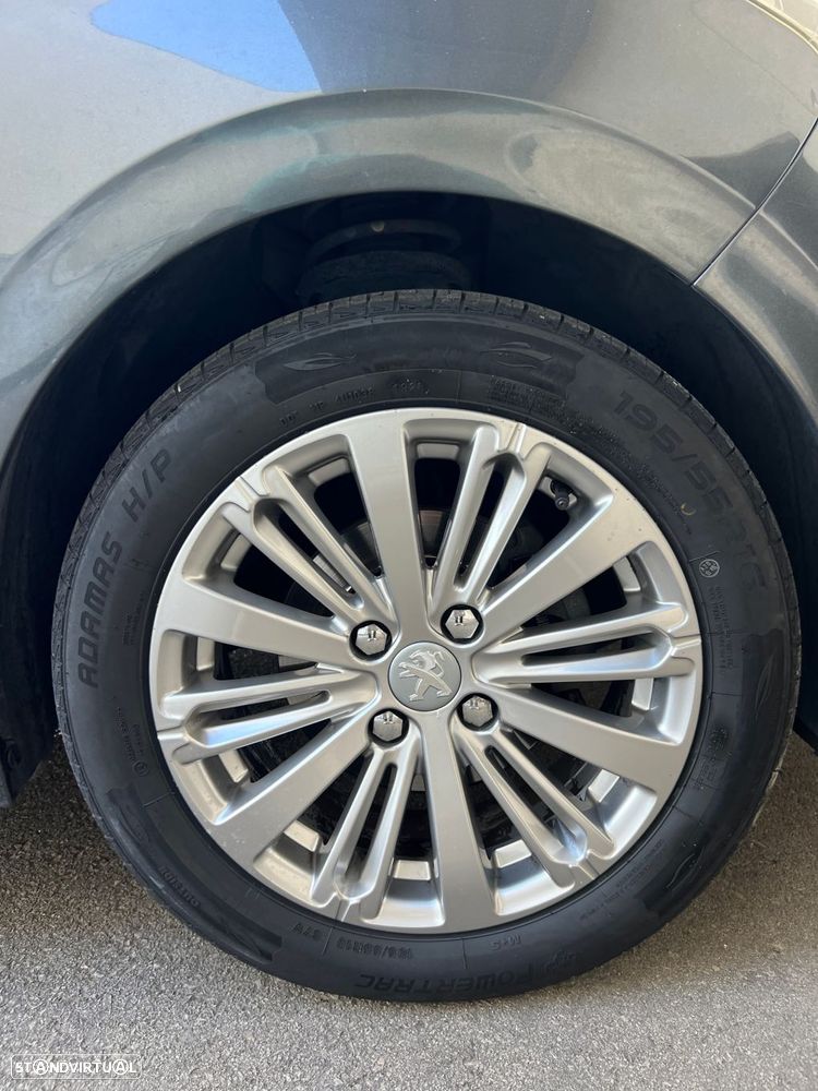 Peugeot 208 1.2 PureTech Style - 25