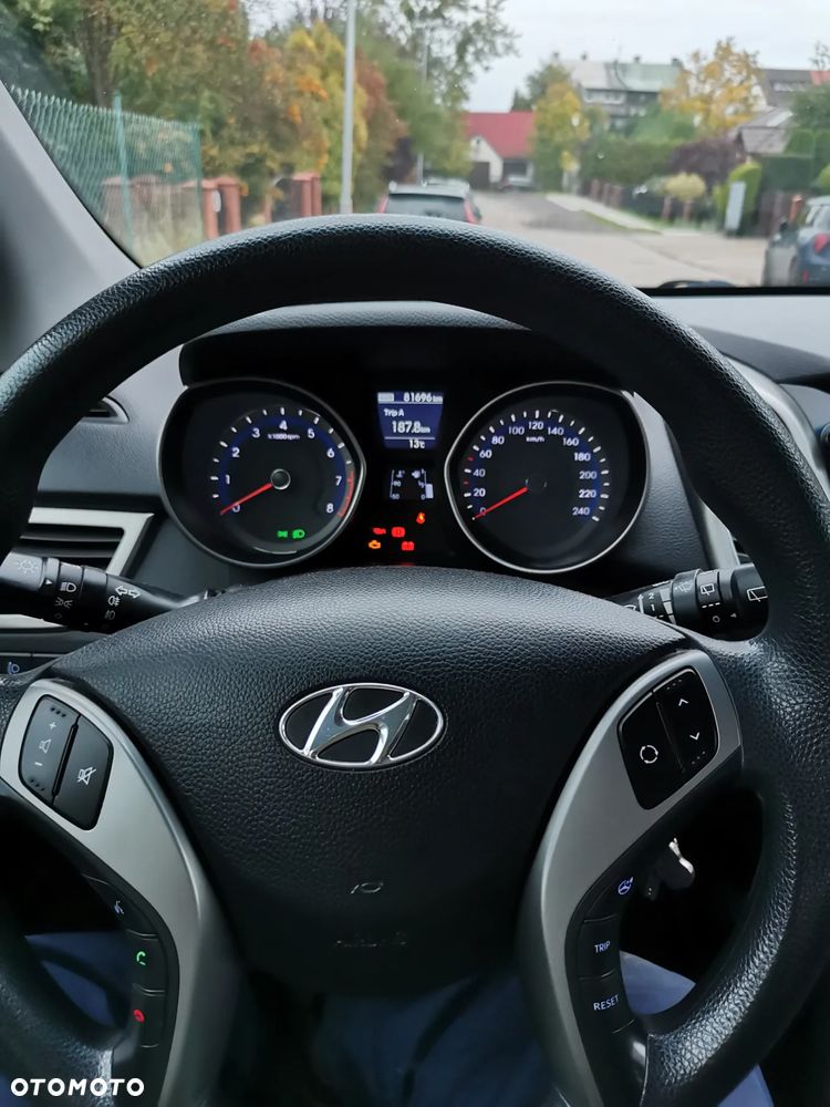 Hyundai i30 1.6 Classic + - 17