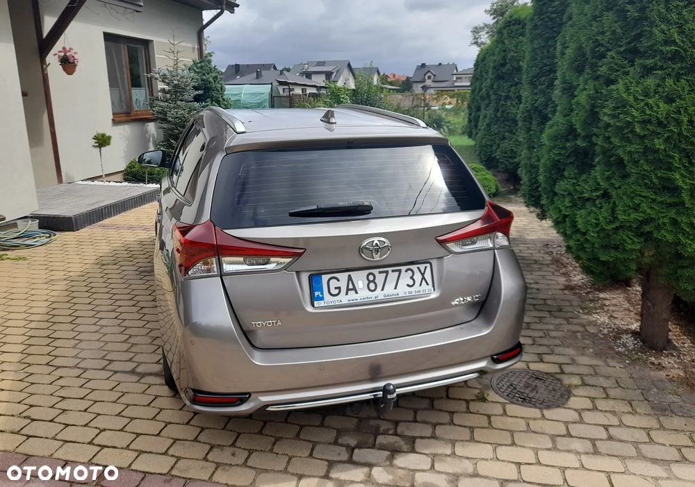 Toyota Auris 1.6 Premium Comfort - 17
