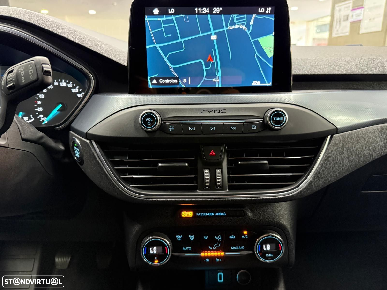Ford Focus 1.0 EcoBoost Titanium - 25