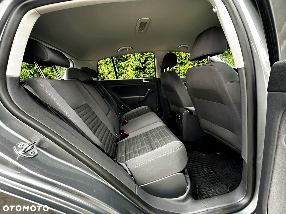Volkswagen Golf Plus 1.9 TDI DPF Tour Edition - 8