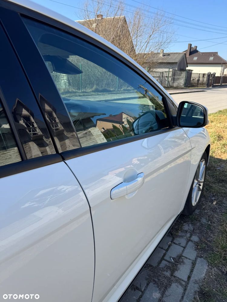 Ford Focus 1.5 TDCi SYNC Edition - 7