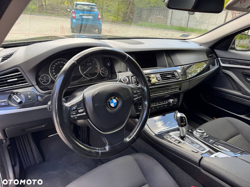 BMW Seria 5 518d - 9