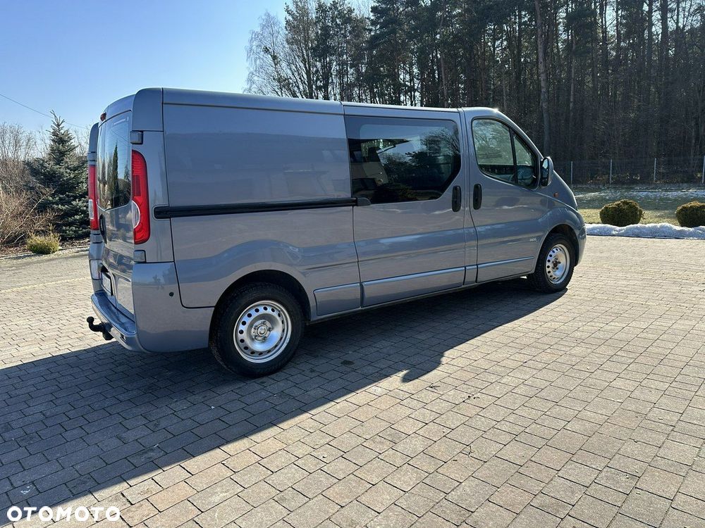 Opel Vivaro - 10