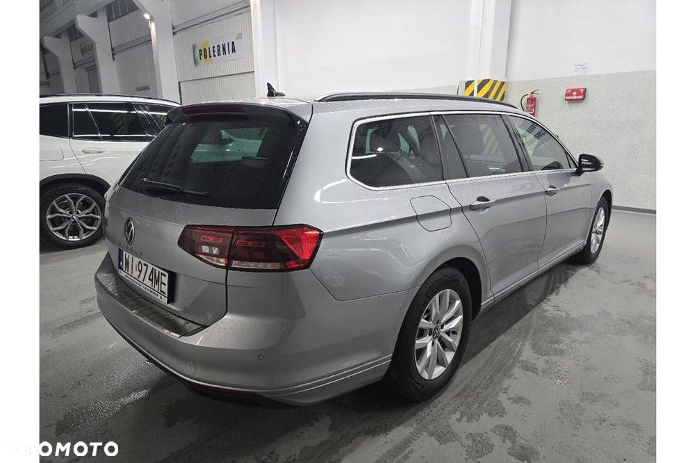 Volkswagen Passat - 2