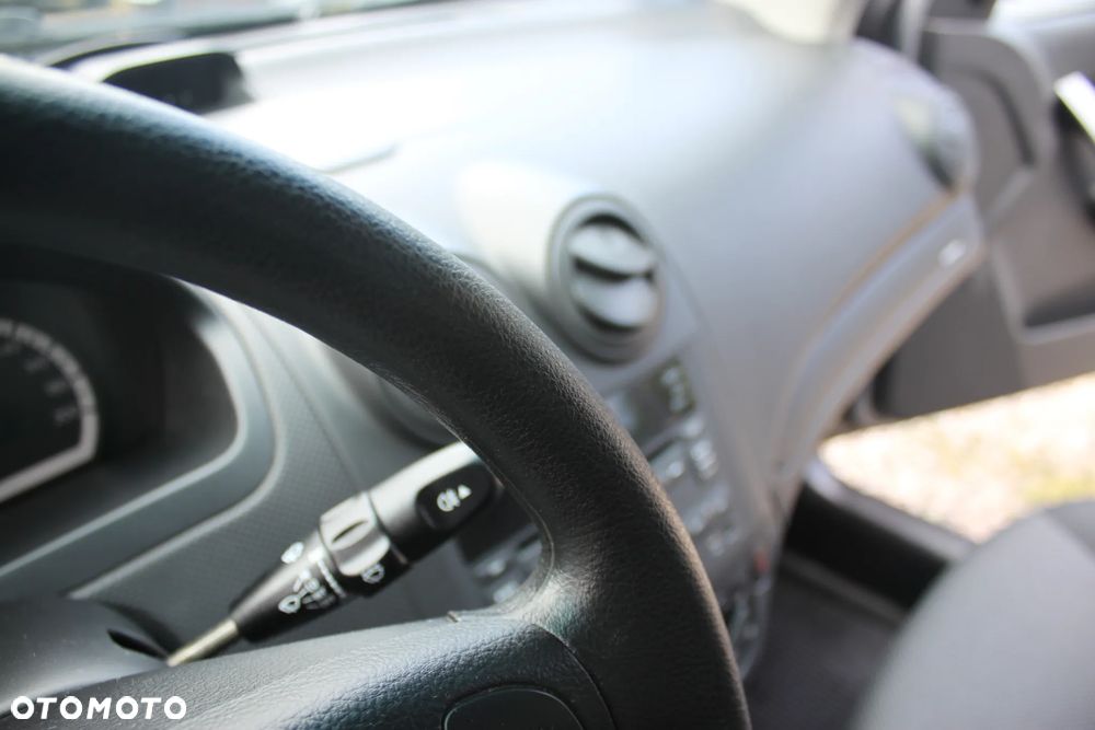Chevrolet Aveo - 11