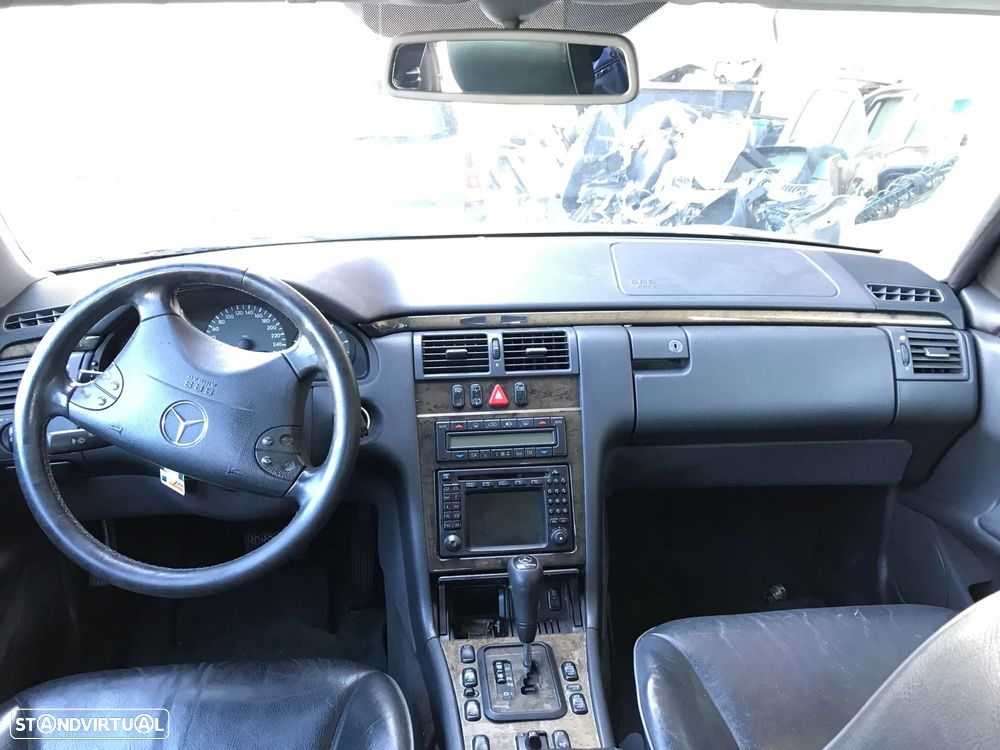 Mercedes Classe E T-Model (S210) 320T CDi - Para Peças - 8