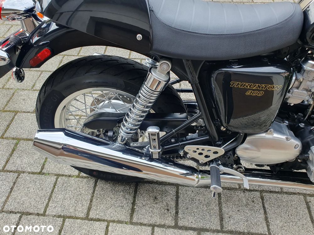 Triumph Thruxton - 13